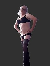 A high-quality gallery of a prostitute who likes anal sex.