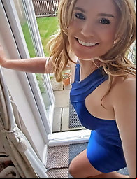 Unbelievable girlfriend is giving blowjob