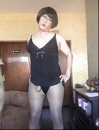 Transgender woman EmmaNataly in 20 provocative images on xHamster